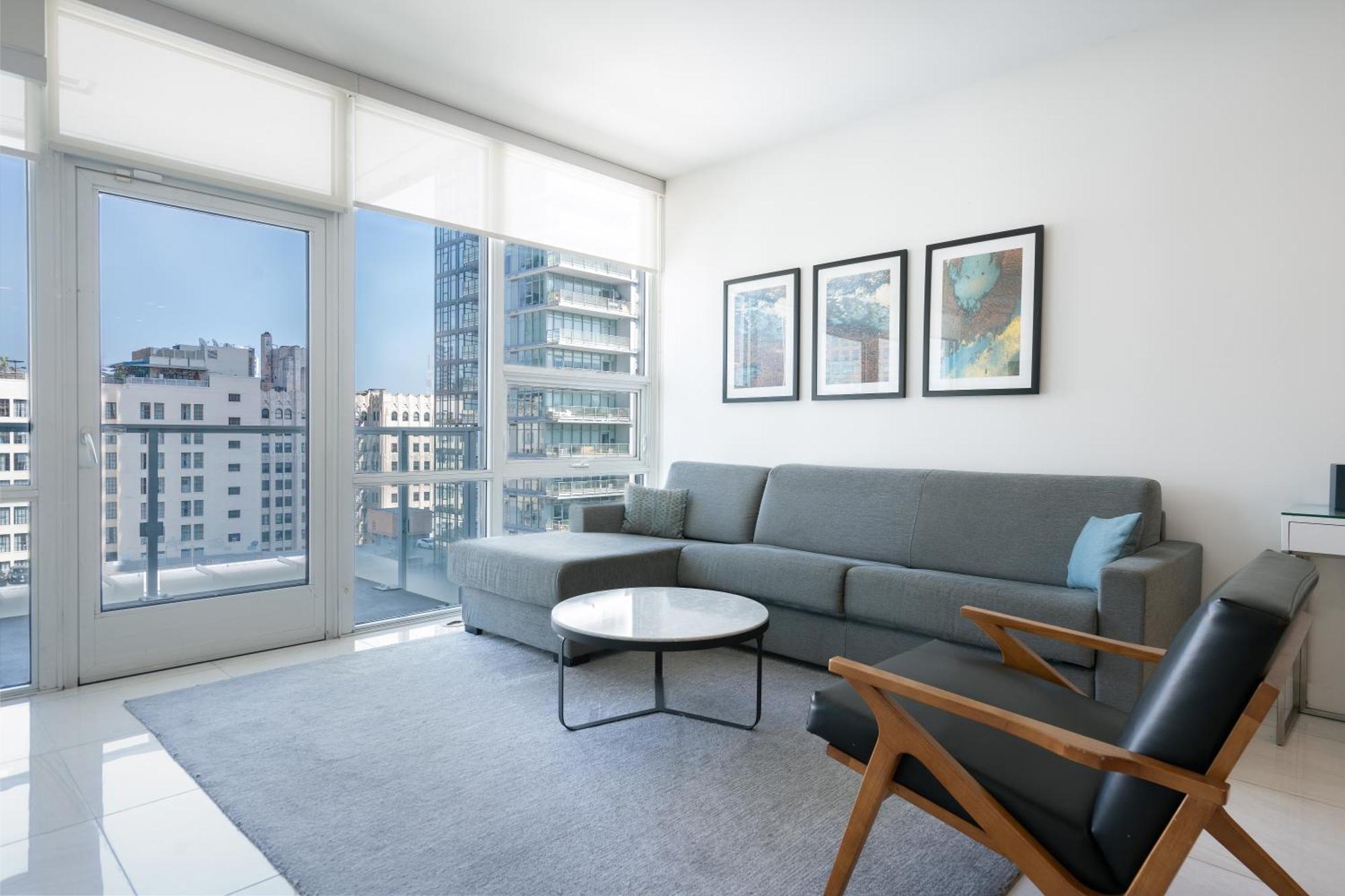 Level - Downtown South Olive Los Angeles